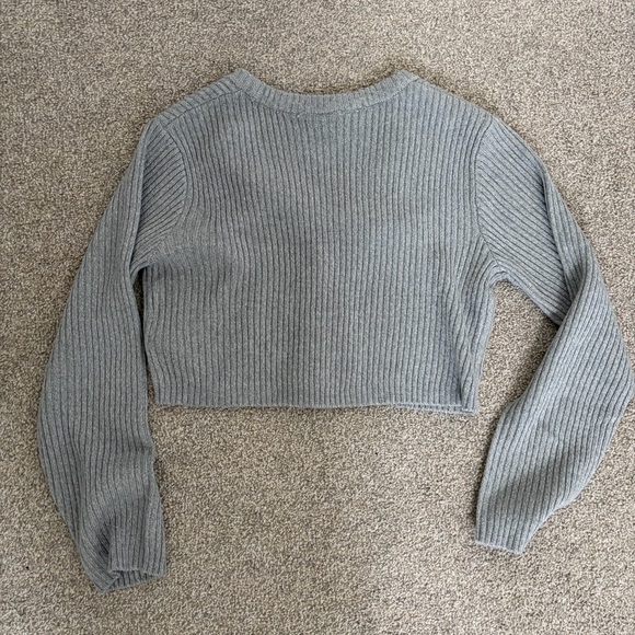 H&M Divided Cropped Grey Ribbed Cardigan - Picture 8 of 8